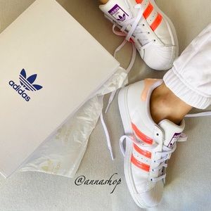 NWT Adidas superstar